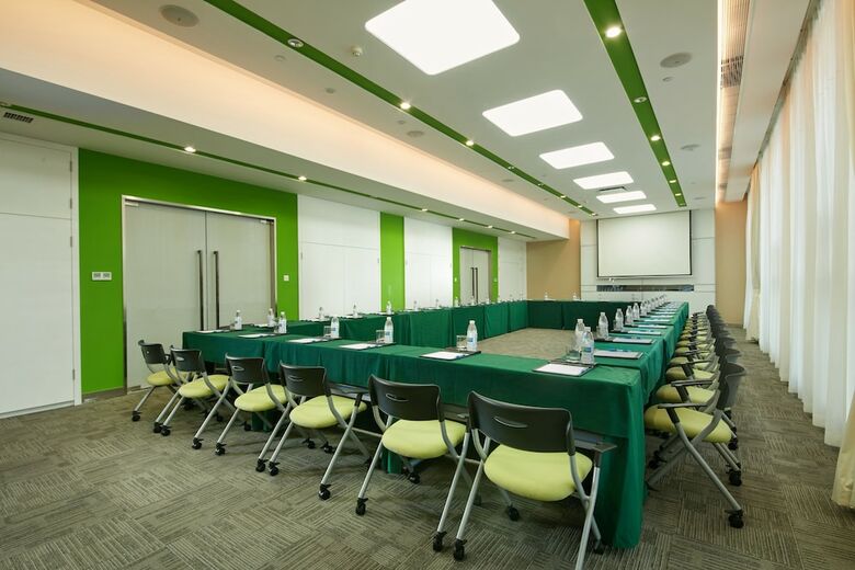 Hotel Holiday Inn Express Leshan City Square