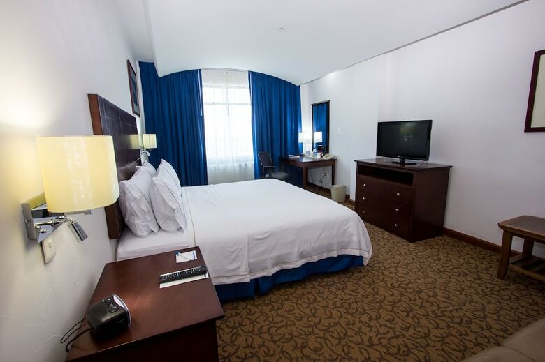 Hotel Holiday Inn Express Nuevo Laredo