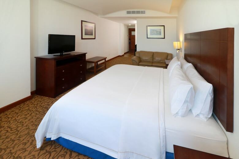 Hotel Holiday Inn Express Nuevo Laredo