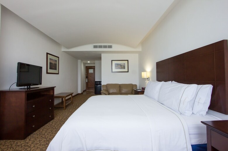 Hotel Holiday Inn Express Nuevo Laredo