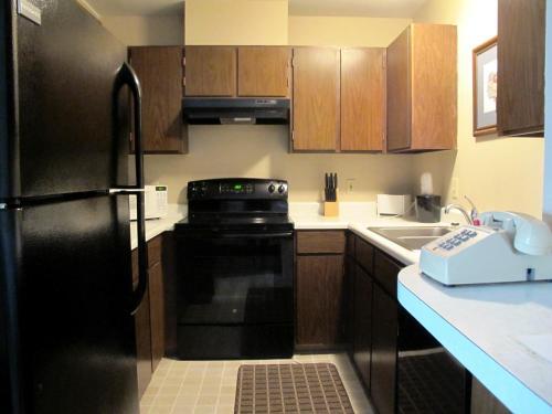Motel Lakeshore Inn & Suites