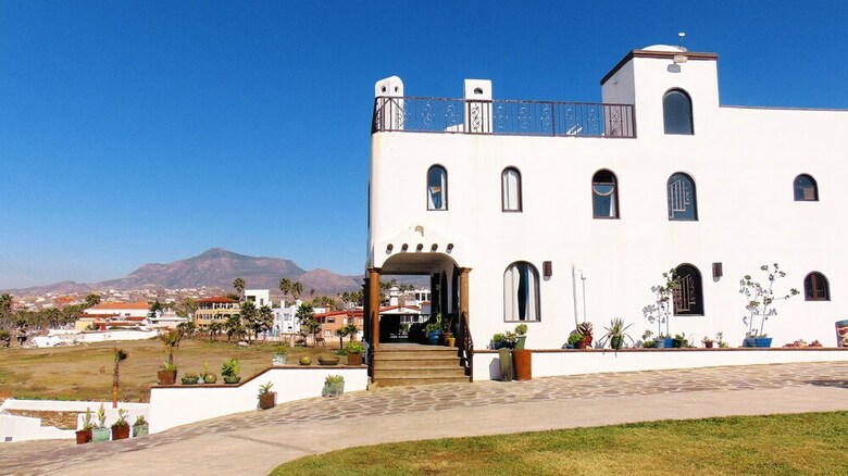 Casa Playa Baja