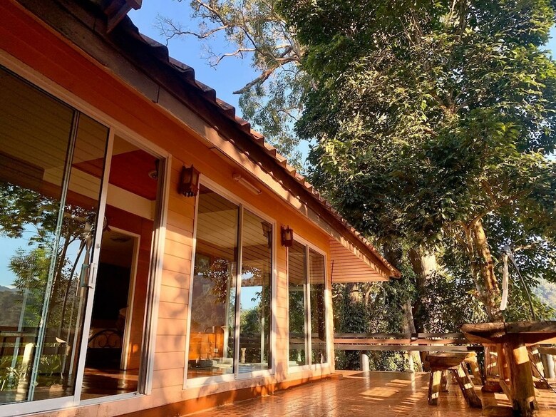 Hotel Mok Far Mont Ngo Resort