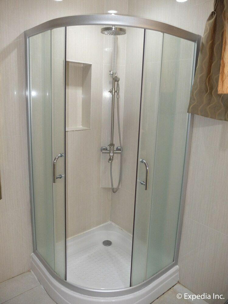 Imerex Plaza Hotel