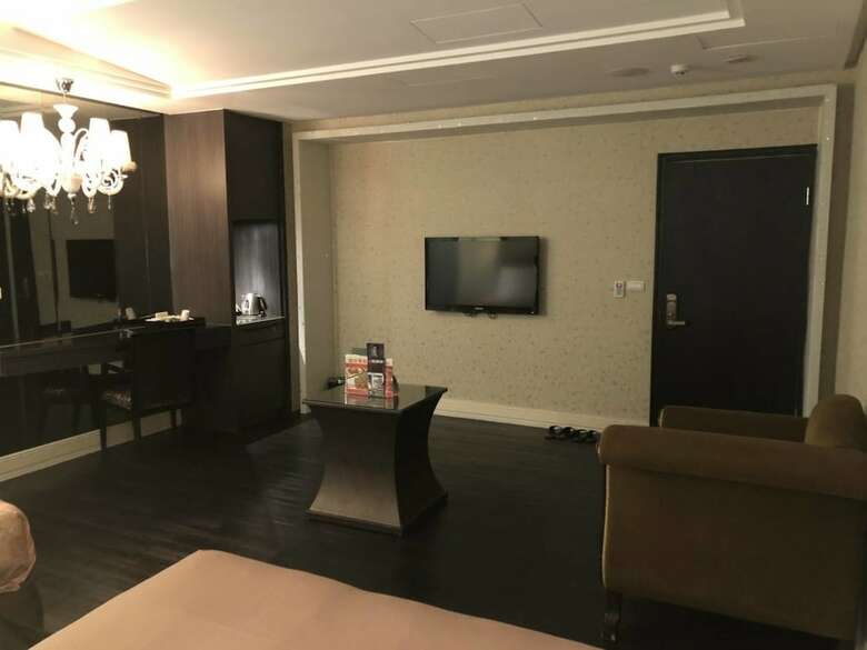 Ease Motel