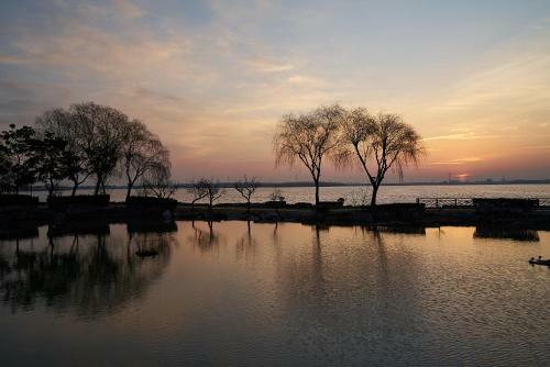 Tongli Lake View Hotel