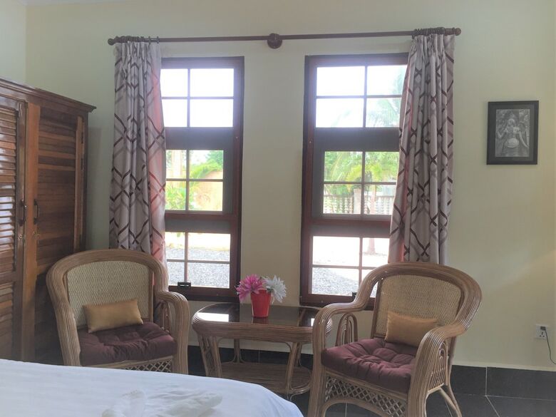 Hotel Pink Sands Villa - All Adults