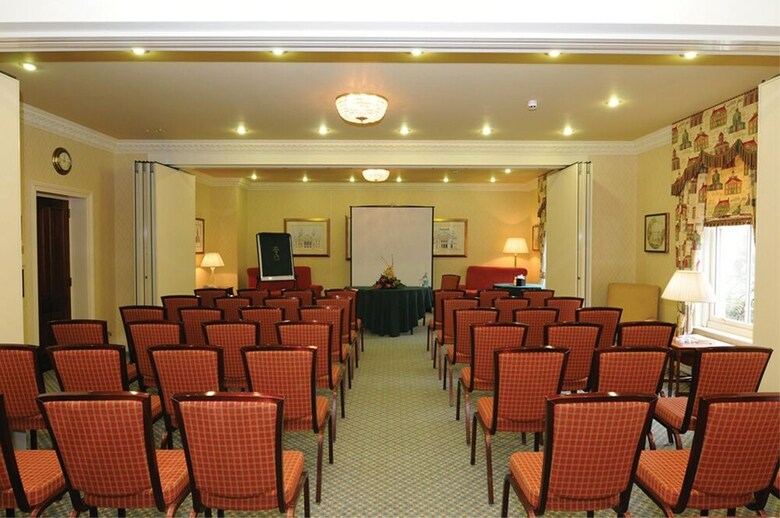 Kilworth House Hotel & Theatre