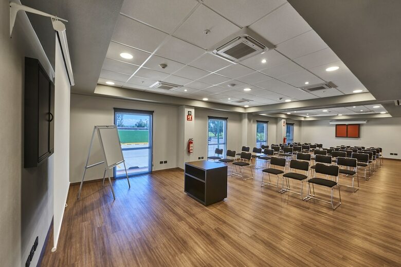 Hotel City Express Celaya Galerias