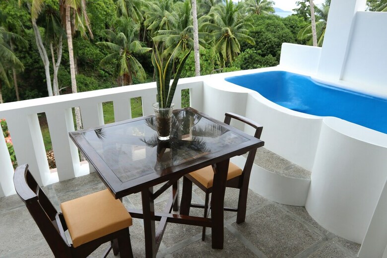 Hotel Guindulman Bay Tourist Inn