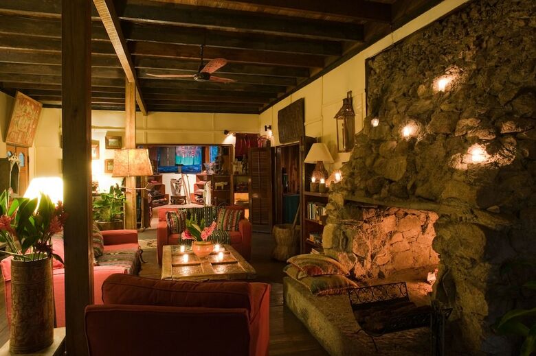 Posada Blancaneaux Lodge By Francis Ford Coppola