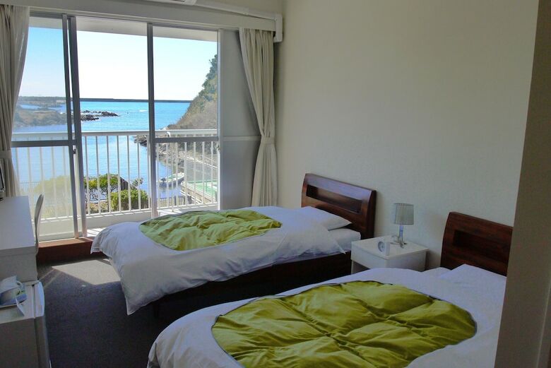 Hotel Ocean Village Miura