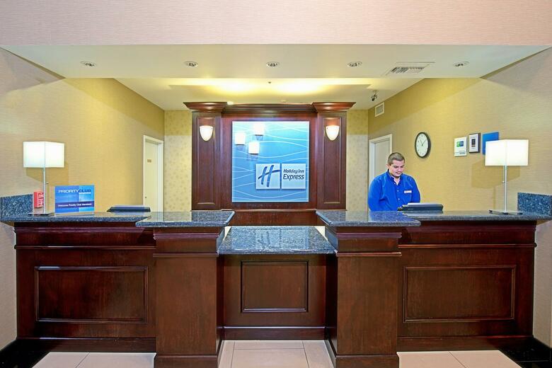 Holiday Inn Express Hotel & Suites Tucson