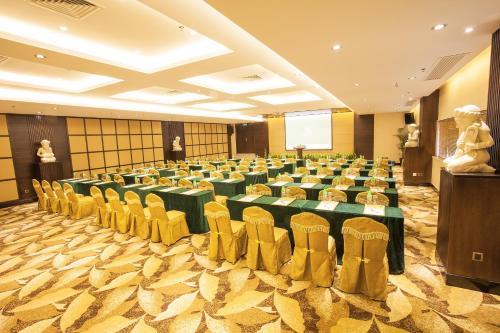 Season Boutique Hotel Longcheng Branch
