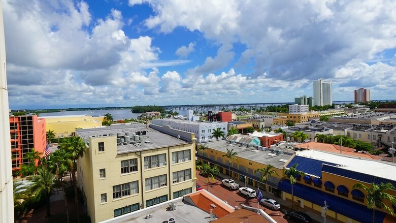 Hotel Indigo Fort Myers Downtown River District