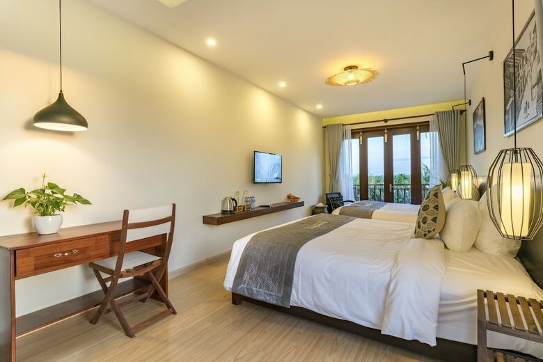 Riverside Hamlet Homestay & Villas