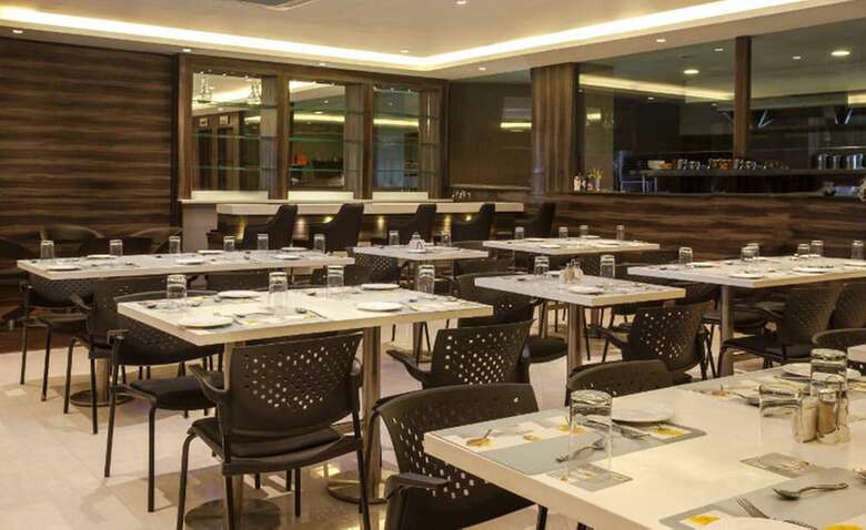 Hotel Genx Agra By 1589