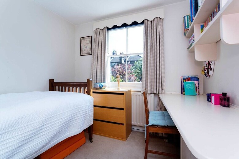 Veeve - Finsbury Garden