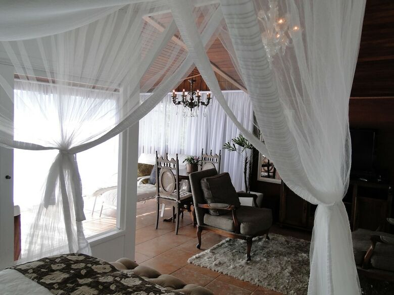 Hotel Bistr� E Guest House Isadora Duncan