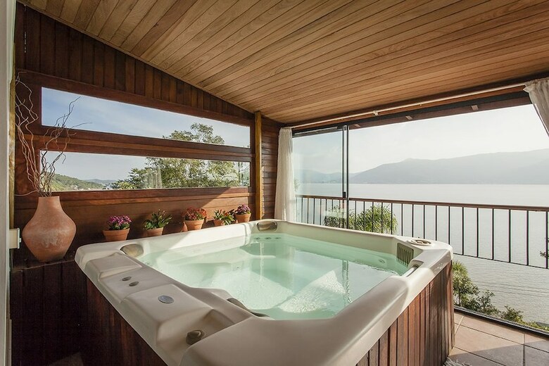 Hotel Bistr� E Guest House Isadora Duncan
