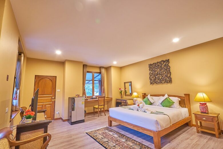 Hotel Hueankhamhom Resort
