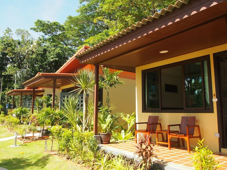 Hotel At Bangsak Resort
