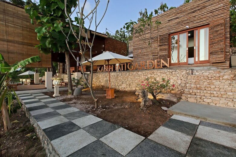 Hotel Kabeh Jati Garden Villa And Restaurant