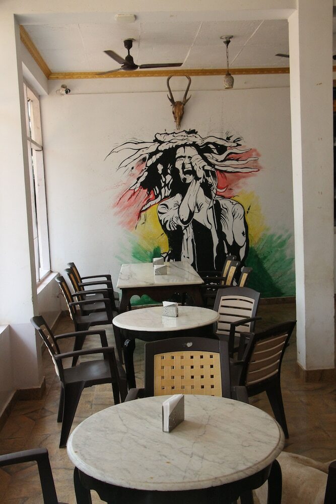 Hotel Down Da Village