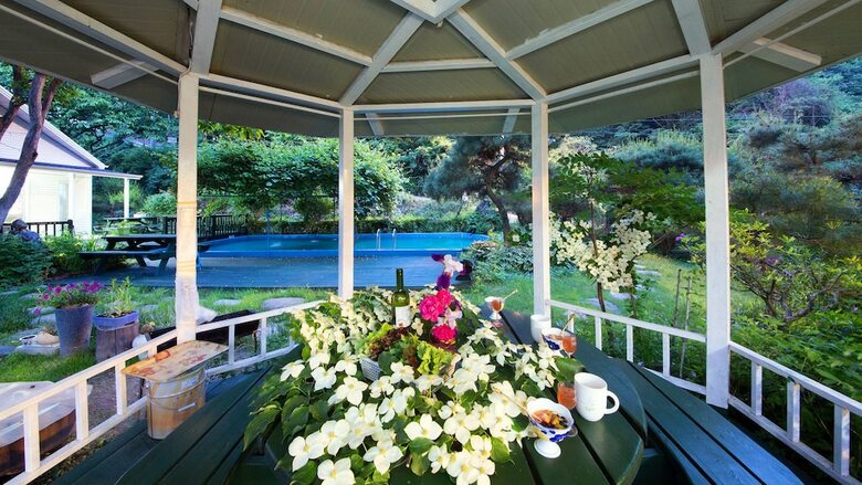 Baenae-gol Picture And Garden Pension