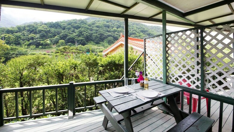 Baenae-gol Picture And Garden Pension