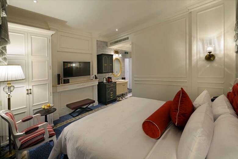 Golden Tulip Rs Boutique Hotel