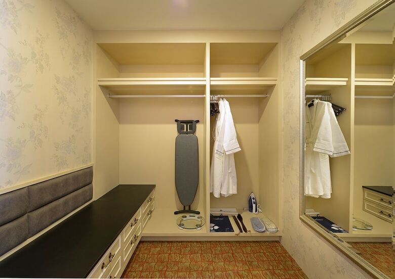 Golden Tulip Rs Boutique Hotel