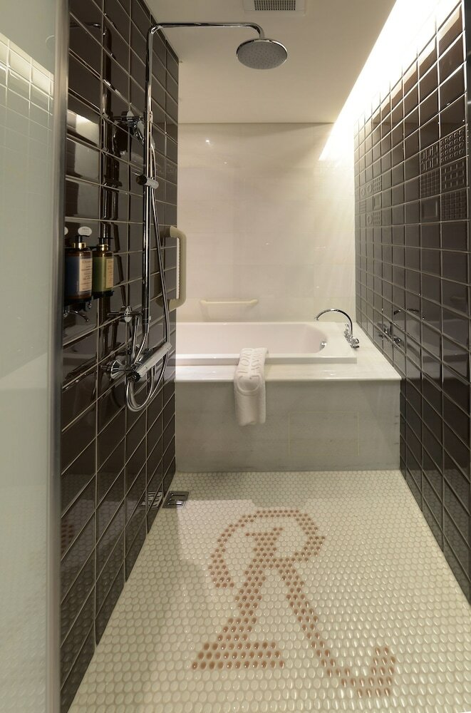 Golden Tulip Rs Boutique Hotel
