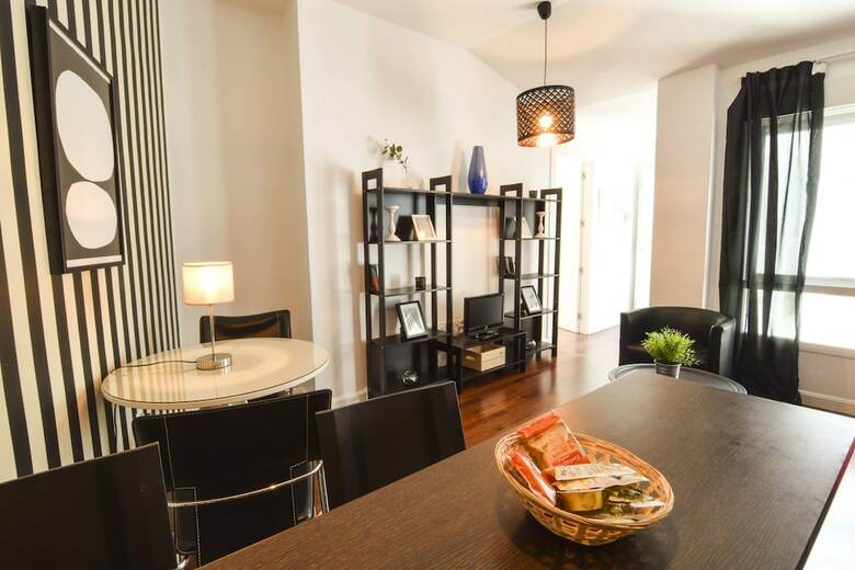Apartamentos Letmalaga Calderon