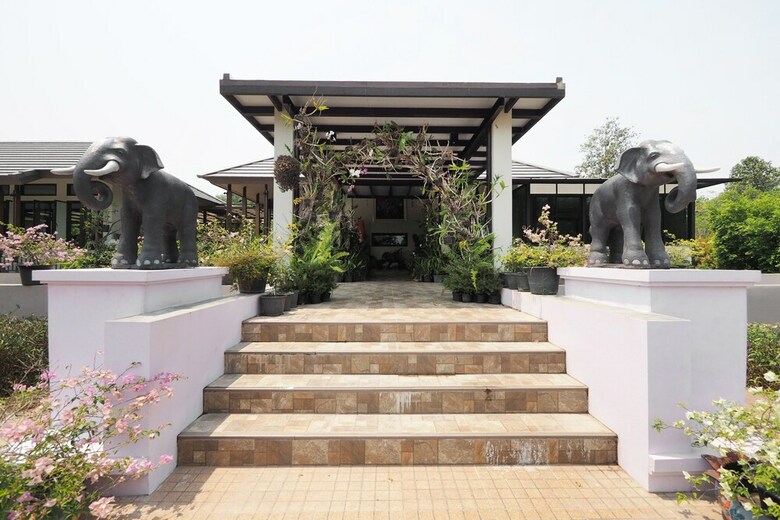 Hotel Capital O871 Baan Ping Kan Longstay
