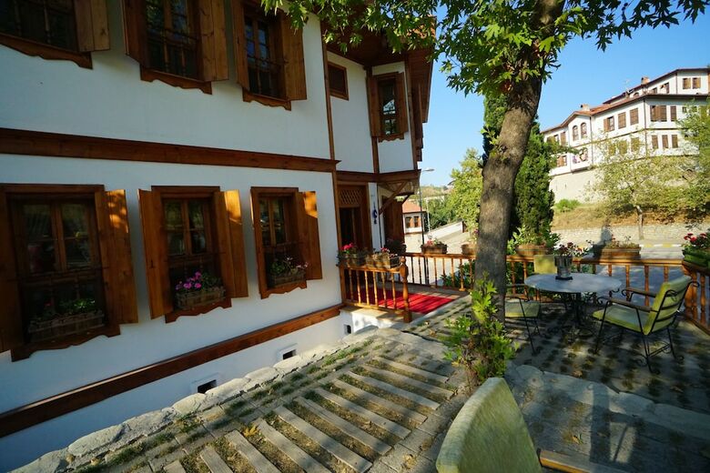Yeni Konak Hotel