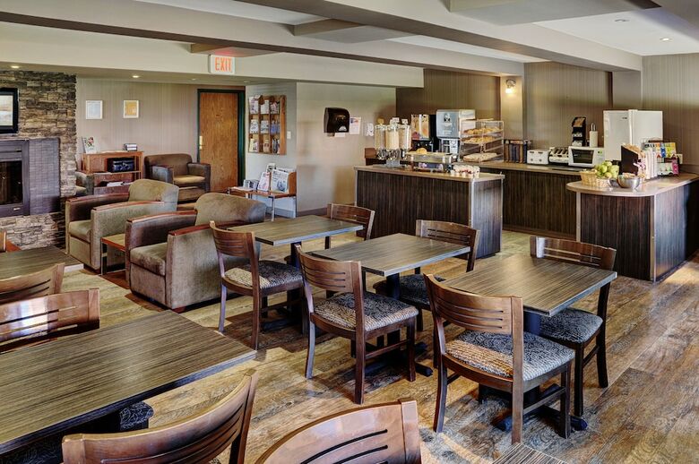 Hotel Lakeview Inns & Suites - Fort St. John