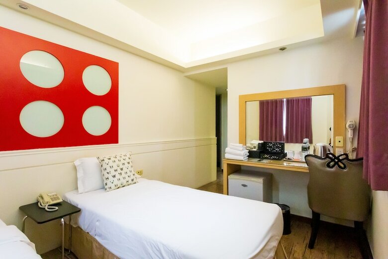 New Rise Hotel
