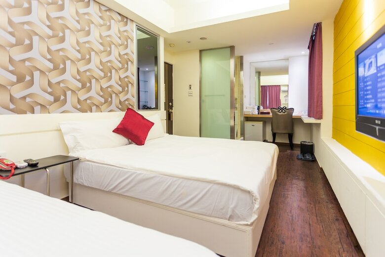 New Rise Hotel