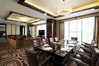 Sheraton Shanghai Waigaoqiao Hotel