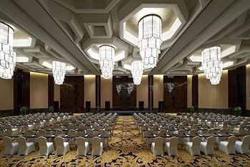 Sheraton Shanghai Waigaoqiao Hotel