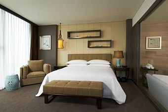 Sheraton Shanghai Waigaoqiao Hotel