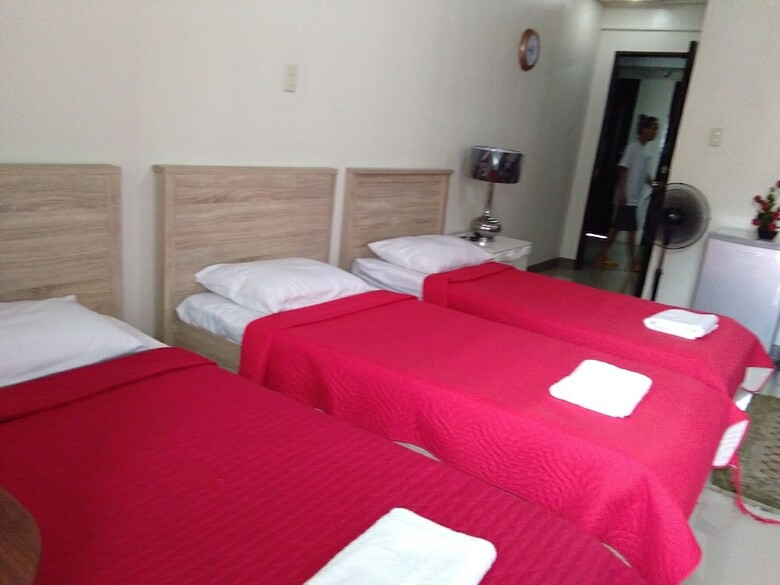 Hostal Prescious Kassel Airport Condotel - Hostel