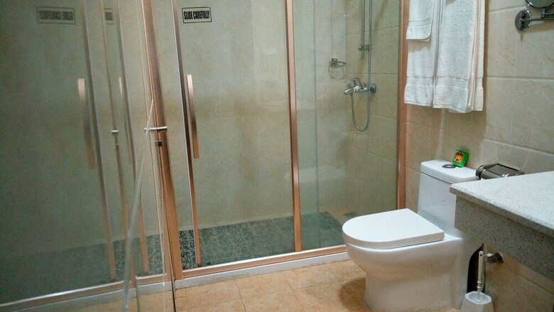 Hotel Yewa Frontier
