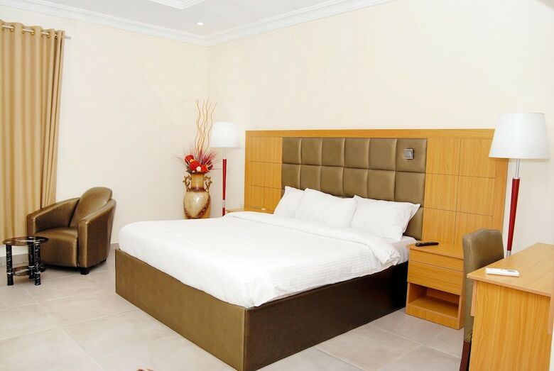 Hotel Yewa Frontier