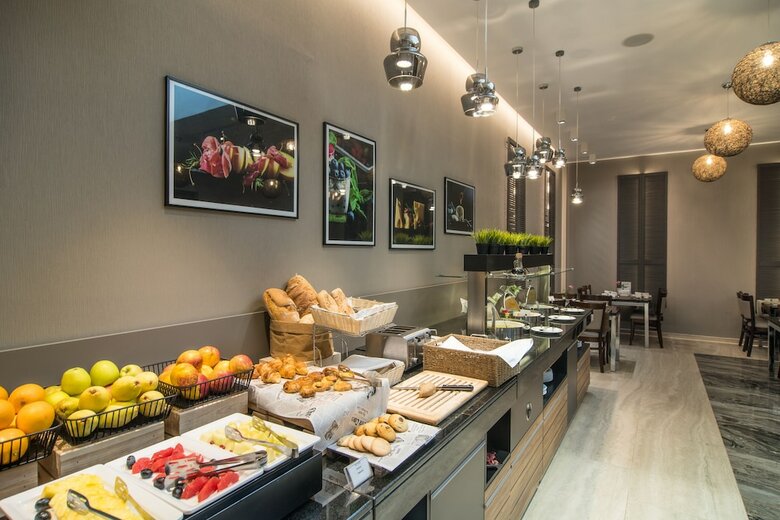 Sky Blue Hotel & Spa