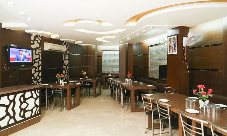 Hotel Treebo Maniram Palace