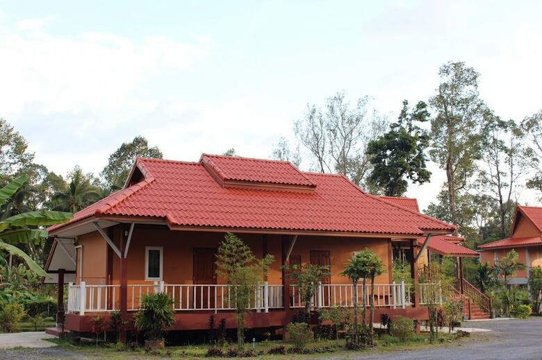 Hotel Phuengluang Resort