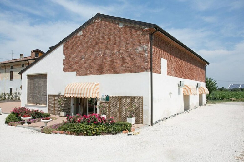 Hostal Ostello Breda