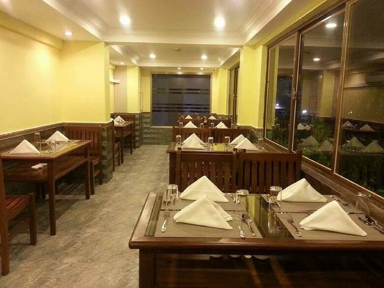 Royal Malikha Hotel